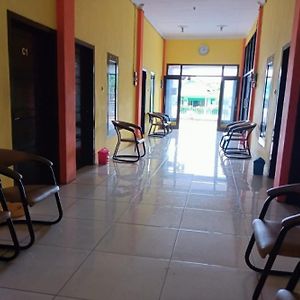 RedDoorz Syariah near Keraton Sumenep