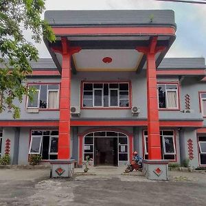 Capital O 91650 Hotel Pratama